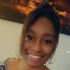 Meet your Posher, Vaneisha